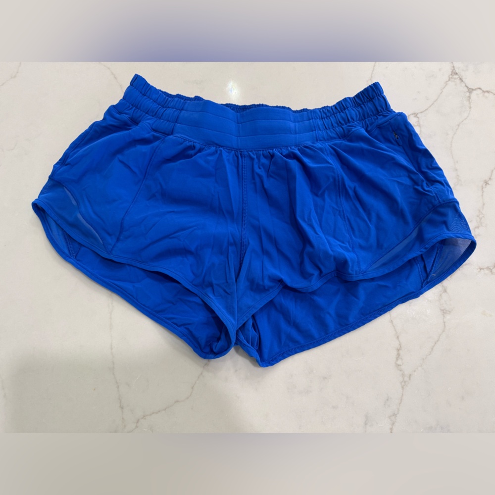 lululemon athletica Hotty Hot 2.5” LR size 8